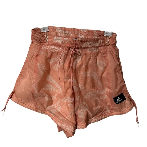 NWOT ADIDAS LIGHTWEIGHT WOVEN SHORTS LIGHT PINK/CORAL NEVER WORN! - Picture 2 of 4